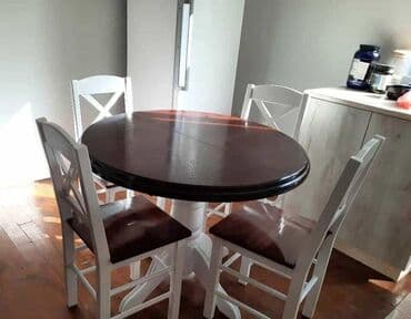 Stolovi: 08. sto baluster krug Dimenzije: 100+30 Cena: 165 e Stolice masivna X — 2