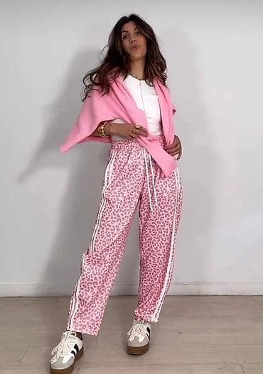 saim se duks: Ženske trenerke sa animal printom i bočnim prugama - Model: ravne — 1