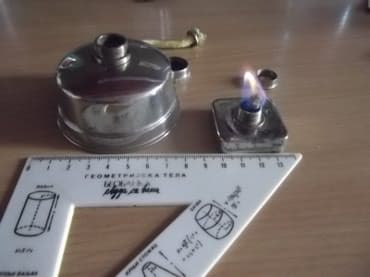 dva i po muskarca sa prevodom na srpski: Spiritusna lampa Spiritusni plamenik Laboratorijska spiritusna lampa — 5