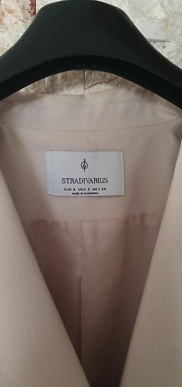 prada zenska jakna: Stradivarius ženski prsluk-sako bez rukava - Model: dvoredni — 2