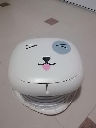 Sklopiva prenosiva nosac I kanta/korpa za pelene sa poklopcem –