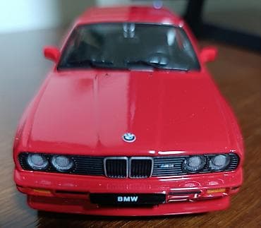 rc formula 1: Bburago maketa automobila – 1988 BMW 3 Series M3 (E30) - Skala: 1:24 — 3