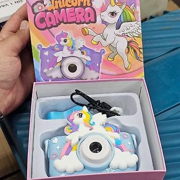 deda mraz na duvanje: Jednorog digitalni fotoaparat za decu Aparat poseduje punjivu — 1