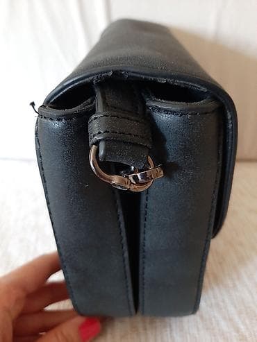 diesel torbice cene: Jako prakticna torbica,manjih dimenzija ali dosta stvari stane — 3