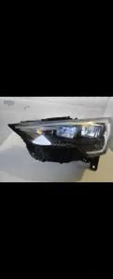 ugradni usb punjac: AUDI Q3 18-23 FAR LED 83A941011 | Audi vw delovi ALTINA ZEMUN — 4