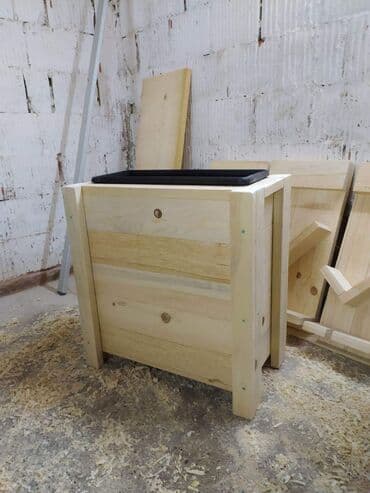 ads police: 4500rsd lakirane bezjonim lakom
4.800rsd u bojama po izboru — 7