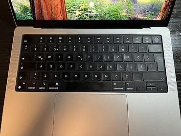 masažer za kosu: 16 GB OZU, 14.3 " — 4