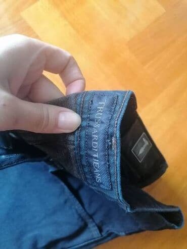 jakne sa prirodnim krznom: Original TRUSSARDI skinny jeans, muške farmerke par puta nošene kao — 5