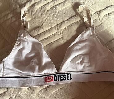 kape za devojčice: Diesel ženski bralet – bele boje - Model: mekani trouglasti bralet — 1