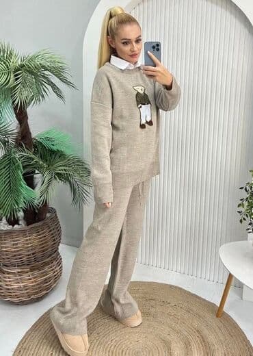 crop top majice new yorker: Kompleti trikotaža🐻 Mekani. topli Dužina nogavica 115 cm Cena : 3600 — 2