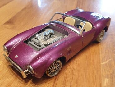 moj mali poni lutke: BURAGO COBRA 427 oldtajmer kabriolet automobilcic igračka. Razmera je — 1