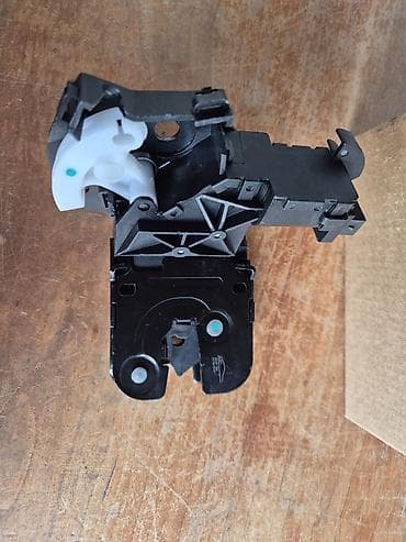 safety auto delovi: Brava gepeka Audi A3 8P Audi A4 B7 karavan.Audi A6 C6 karavan - — 1