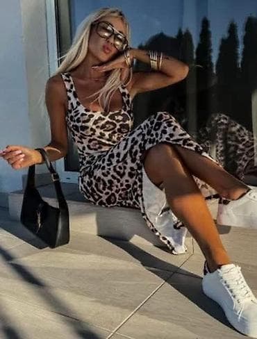 ananas haljine: 04. 🎗️Haljina 2.600 dinara🎗️ A — 2