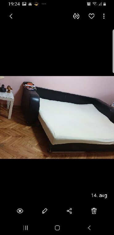 tabure sa prostorom za odlaganje: Kozni krevet na razvlacenje sa velikom drvenom kutijom-
made in italy — 2