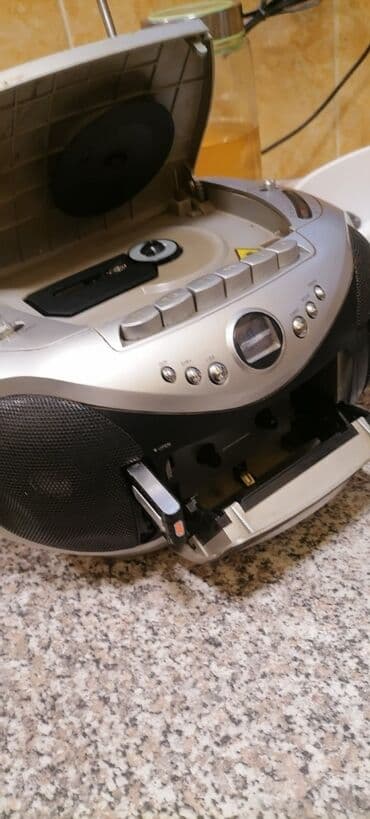 bas pojacala: Radio Weg sa ispravnim USB a CD neznam. Lepo radi
 Mirjevo — 3