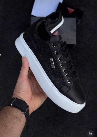 ccc obuca beograd: Trainers, Guess, size - 44 — 1