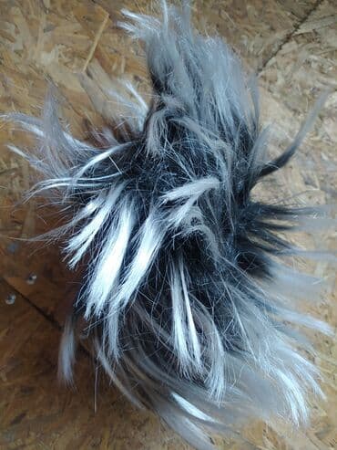 Parfemi: Prodajem tri perike,crvena,braon i ombre,1500 cena po komadu !!! — 9