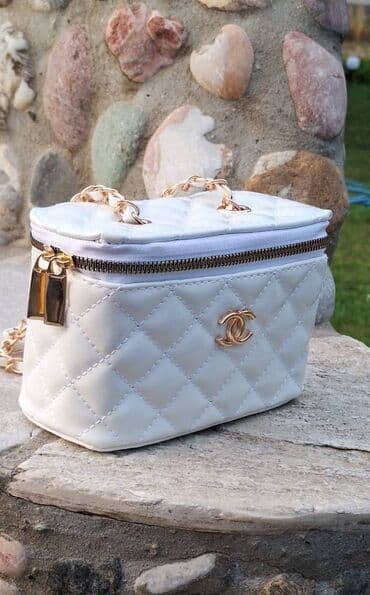 torba coco chanel: Torba 
Cena 2700 dinara 
ba — 2