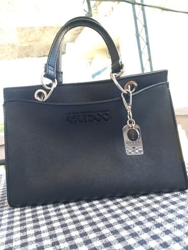 torba sa sljokicama: Elegantna torbica, Guess, Materijal: Veštačka koža — 1