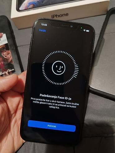 mobilni telefoni sa tastaturom: IPhone XR 64 GB – crni - Ekran 6.1" Liquid Retina (LCD) sa Face — 2