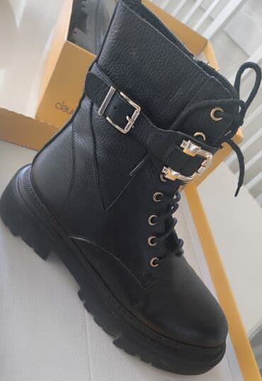 Gležnjače: Gležnjače, Claudia Donatelli, 40 — 3