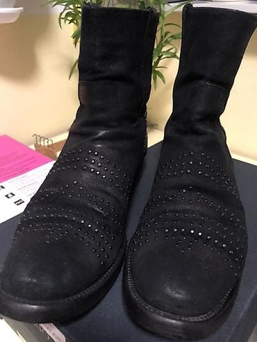 Sandale i papuče: Crne kožne čizme sa nitnama - Materijal: prirodna koža, spolja i — 9