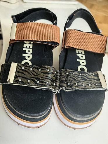 calvin klein cipele zenske: Calvin Klein tasna, nosena malo, u savrsenom stanju, ima dzep i dve — 5