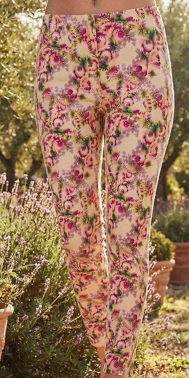 ramax pantalone: Ženske pantalone sa cvetnim printom - Model: uske pantalone/helanke — 1