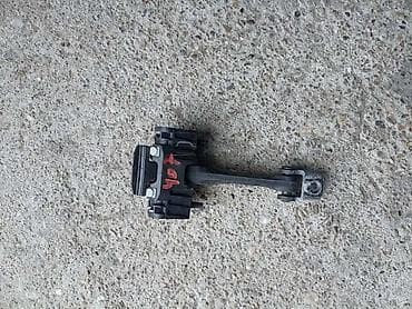 GRANICNIK VRATA ZA PEUGEOT 407 na lalafo.rs GRANICNIK VRATA ZA PEUGEOT 407
