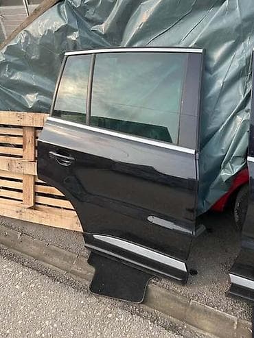 auto plac nis: ZADNJA DESNA VRATA ZA VOLKSWAGEN TIGUAN OD 2008. DO 2015. GOD. | — 2