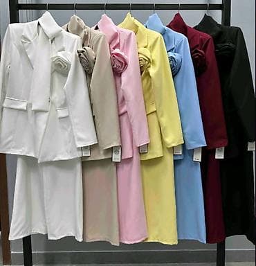 Muška obuća: Komplet
Cena 4100
Uni vel.
V35 — 4