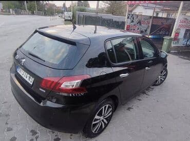 lidl kompresor za vazduh: Crni Peugeot 308, kompaktan automobil pogodan za gradsku vožnju i duža — 4