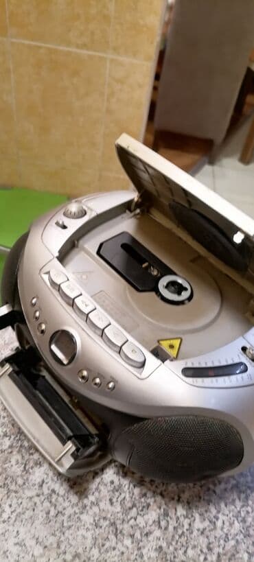 bas pojacala: Radio Weg sa ispravnim USB a CD neznam. Lepo radi
 Mirjevo — 12