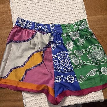 svecani kompleti za punije dame: Komplet košulja + šorts, svilenkastog sjaja, patchwork/bandana print — 3