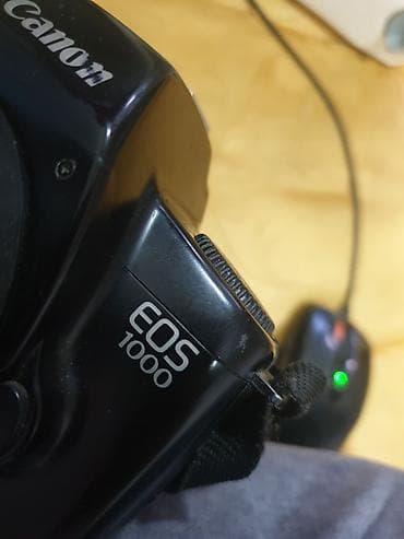 Video igre i konzole: Potpuno ispravan Canon aparat eos 1000, ocuvan Sa Sigma autofokusom Za — 3