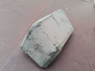 polovne letnje gume 215 55 r16: Polutka prednjeg branika Leva, Desna Lada 2121,21213,21214 Niva — 5