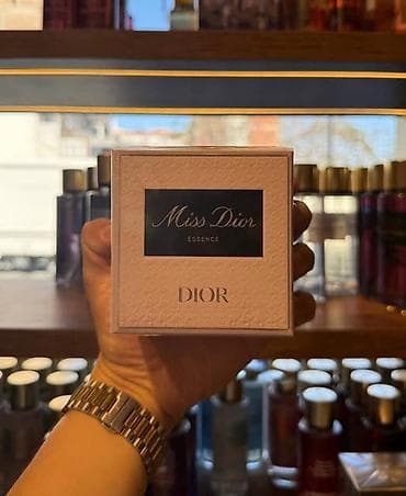 Dior – Miss Dior Essence (ženski parfem) - Brend: Dior - Linija: Miss