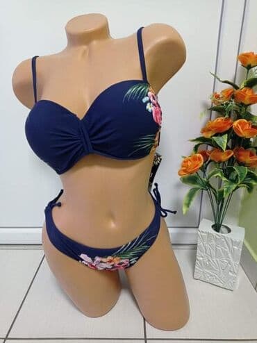 lindex kupaći kostimi: 40, 44, 46 veličine
1700 din — 1