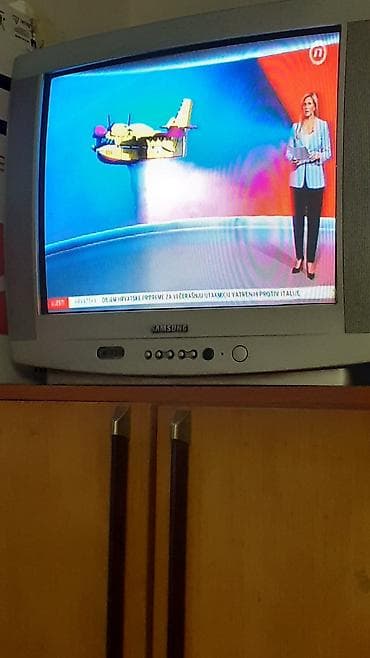 stol za laptop: CRT televizor Samsung (siva varijanta) - Dijagonala ekrana približno — 4