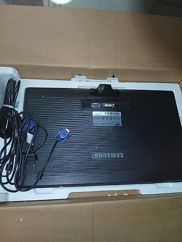 udzbenici za 1 razred: Samsung SyncMaster Full HD 1080p LCD monitor - Model linija: Samsung — 2