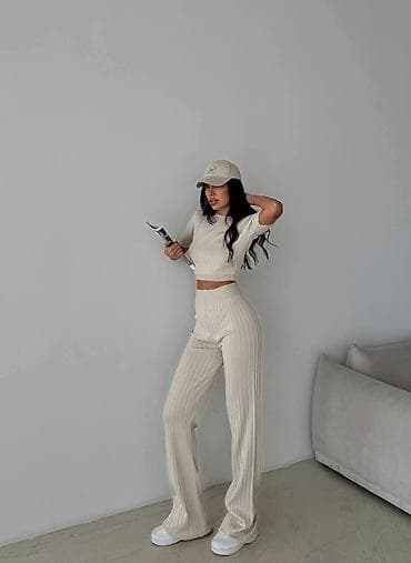 Overalls: Komplet rebrasti kvalitetni masni sa elastinom.Majica s kratkim — 2