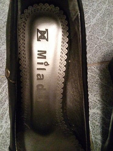 salonke ljubicaste: Dva para zenskih cipele cena po paru 500 din jedne su potpuno nove — 2