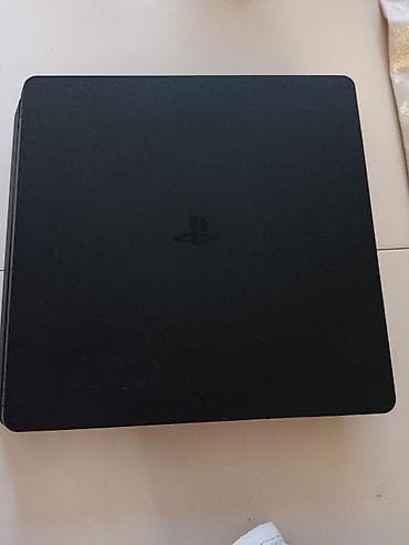 top za grejanje na pelet: Sony PlayStation 4 Slim konzola (crna) - Model: PS4 Slim - Kompaktan — 2