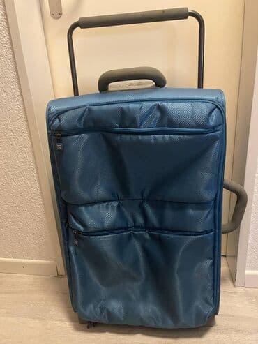Medium suitcase, color - Turquoise