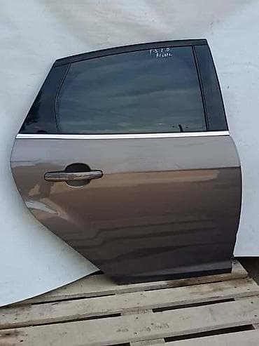 ZADNJA DESNA VRATA ZA FORD FOCUS OD 2010. DO 2018. GOD. | Zadnja na lalafo.rs ZADNJA DESNA VRATA ZA FORD FOCUS OD 2010. DO 2018. GOD. | Zadnja