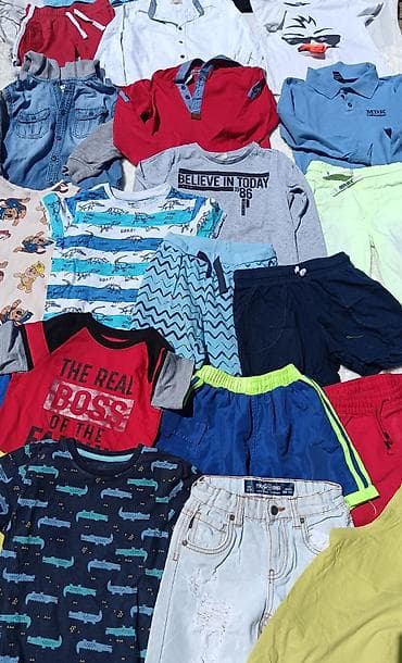 hodalice za bebe: Veliki paket dečije garderobe za dečaka (otprilike 4–5 god preko 40 — 1