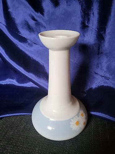 the rock visina: Svecnjak nov,vintaz porcelanski. Visina. 18,5cm. Stopa. 11cm — 4