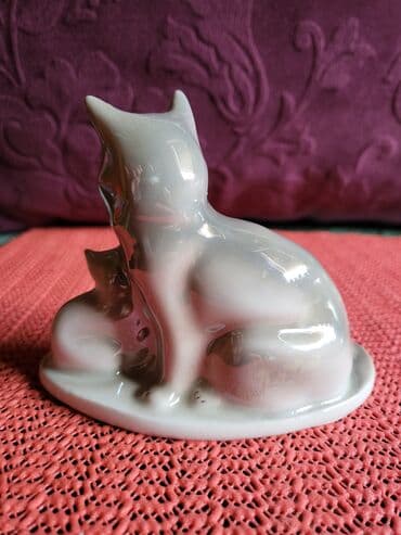 set porcelanski: Porcelanska nova figura iz 70ih. Visina. 8,5cm — 5