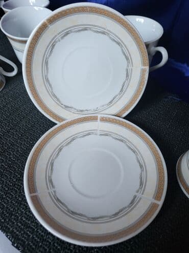 solje za caj: Soljice vintaz,nove za kafu Royal Windsor porcelan. Soljice komada 6 — 8