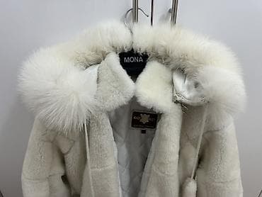 Jakne, kaputi i prsluci: Decija bunda od pravog krzna, velicina 8-10. Kao nova obucena par — 2